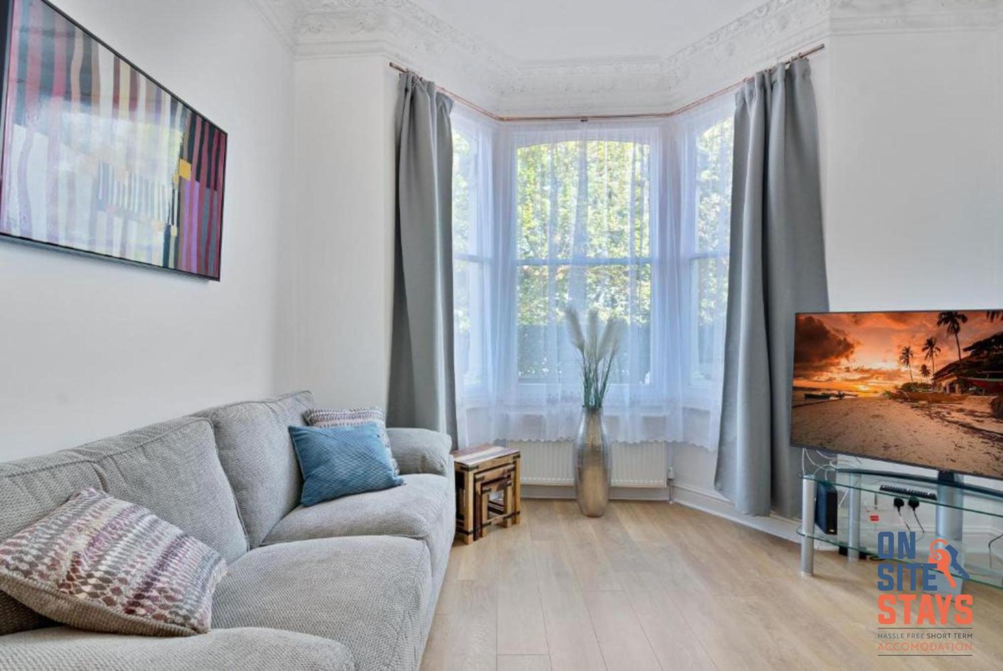 Onsitestays - Tranquil 2 Bedroom Apartment With Large Kitchen, Private Garden Near Wimbledon Station London Exterior foto