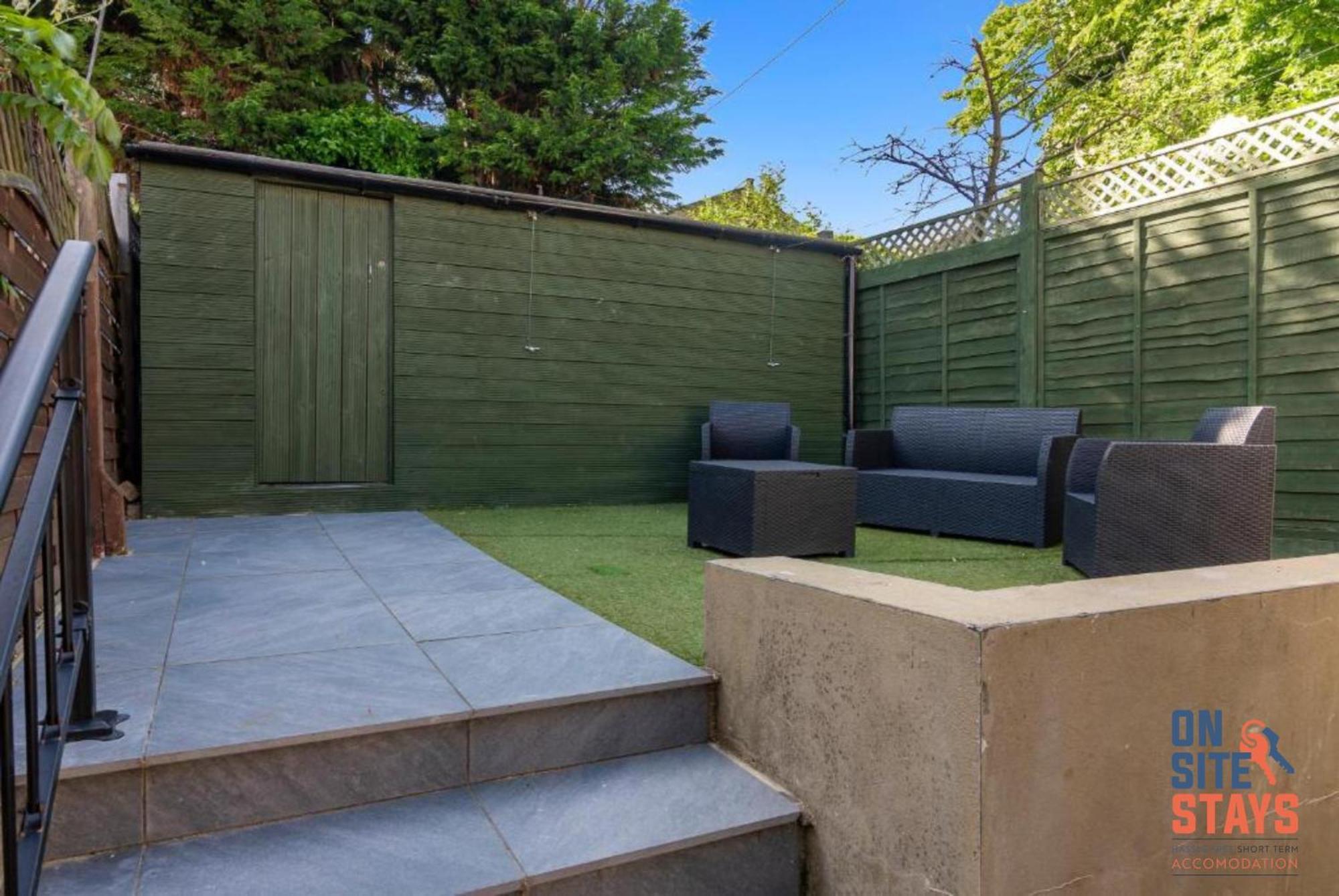 Onsitestays - Tranquil 2 Bedroom Apartment With Large Kitchen, Private Garden Near Wimbledon Station London Exterior foto