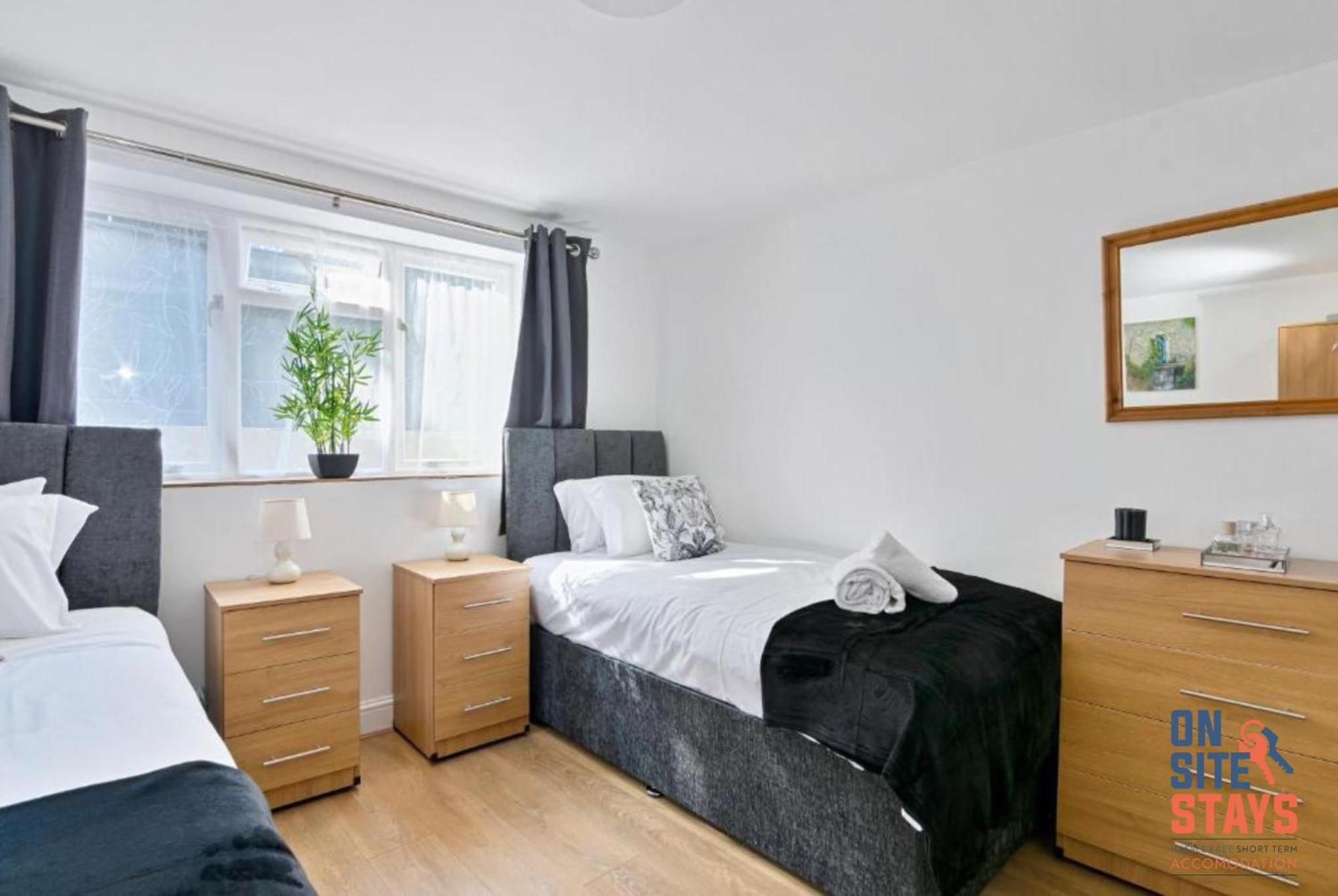 Onsitestays - Tranquil 2 Bedroom Apartment With Large Kitchen, Private Garden Near Wimbledon Station London Exterior foto