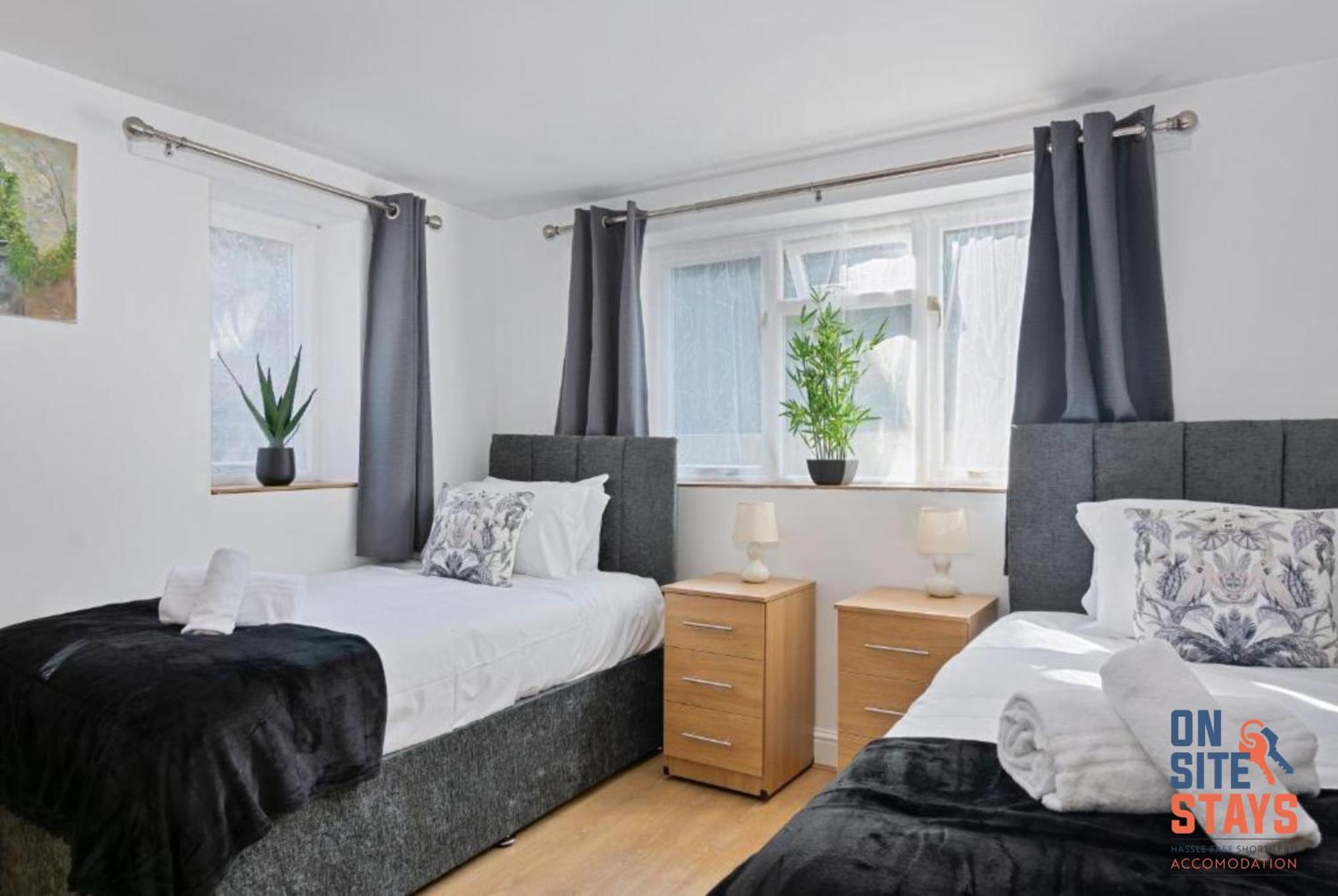 Onsitestays - Tranquil 2 Bedroom Apartment With Large Kitchen, Private Garden Near Wimbledon Station London Exterior foto