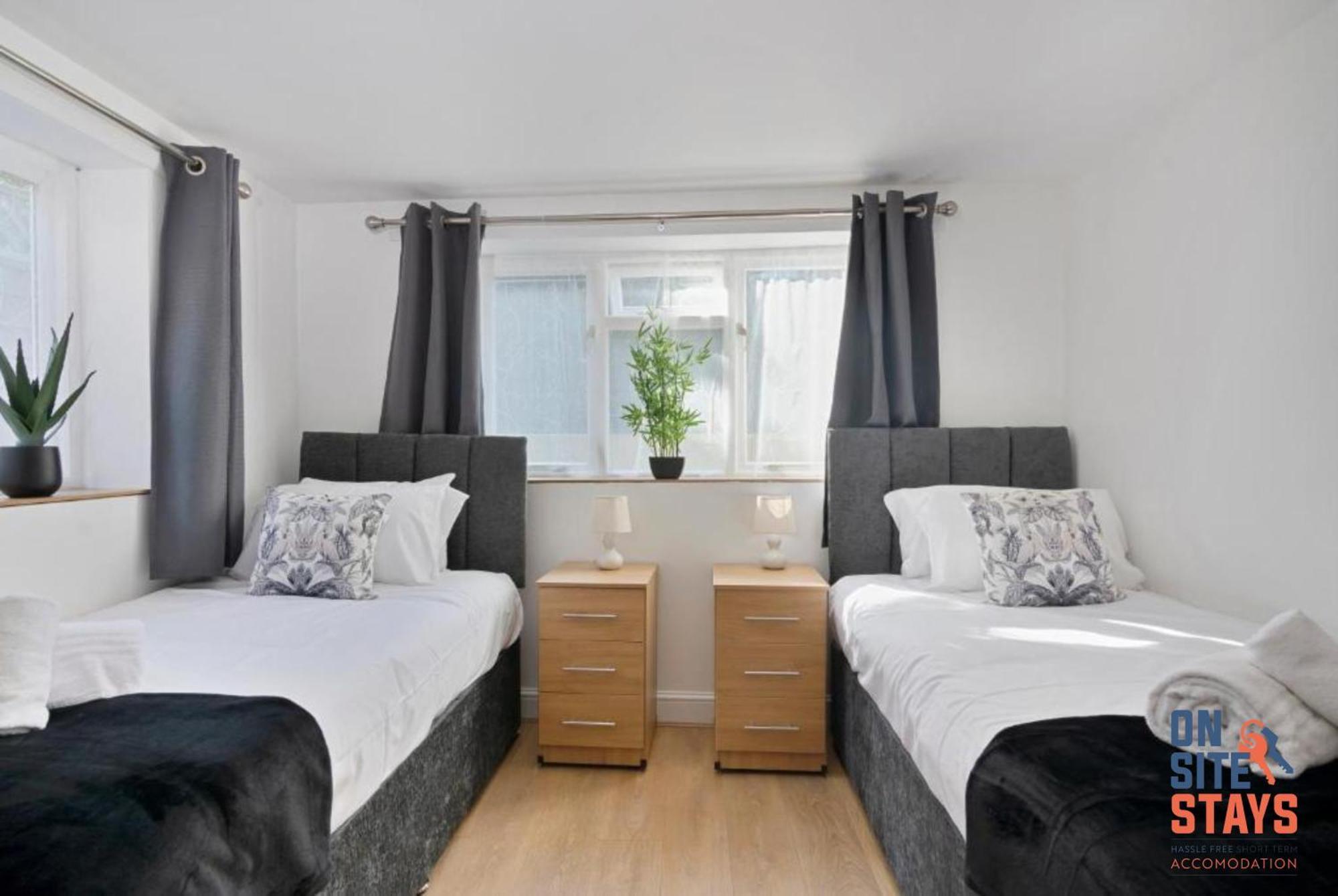 Onsitestays - Tranquil 2 Bedroom Apartment With Large Kitchen, Private Garden Near Wimbledon Station London Exterior foto