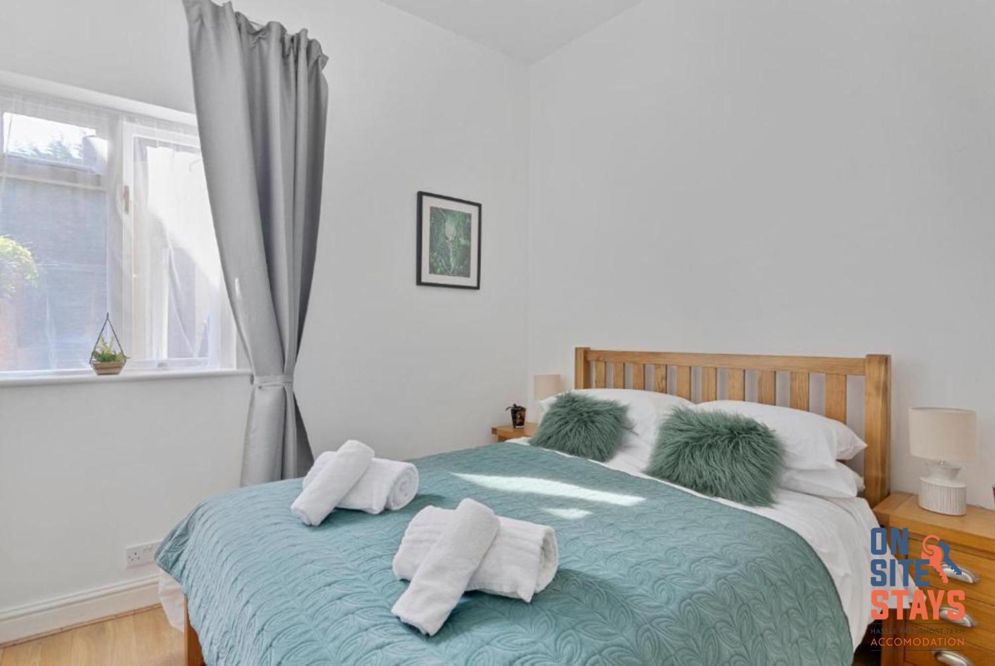 Onsitestays - Tranquil 2 Bedroom Apartment With Large Kitchen, Private Garden Near Wimbledon Station London Exterior foto