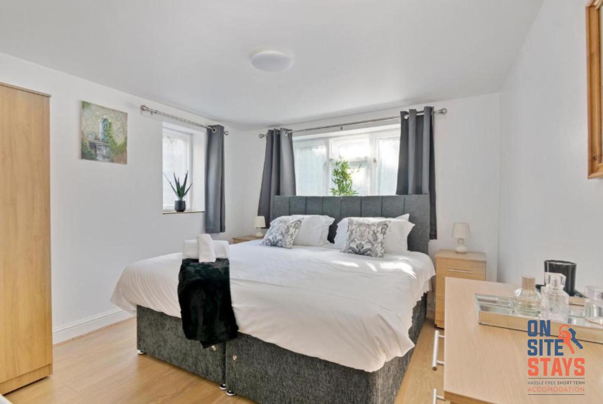 Onsitestays - Tranquil 2 Bedroom Apartment With Large Kitchen, Private Garden Near Wimbledon Station London Exterior foto